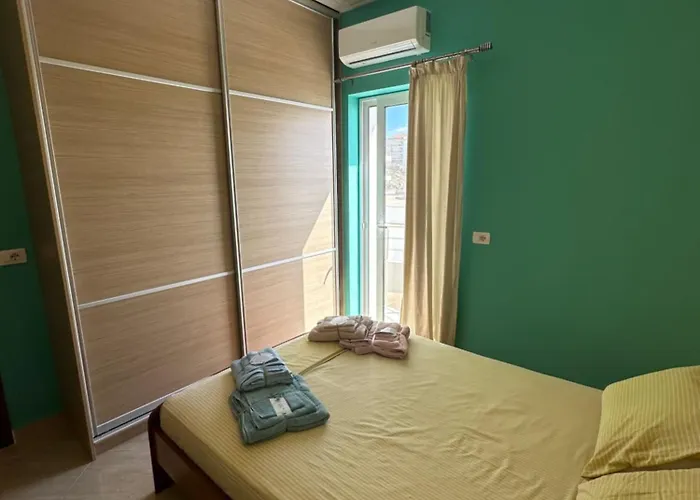 Διαμέρισμα Aleksander Σαράντα