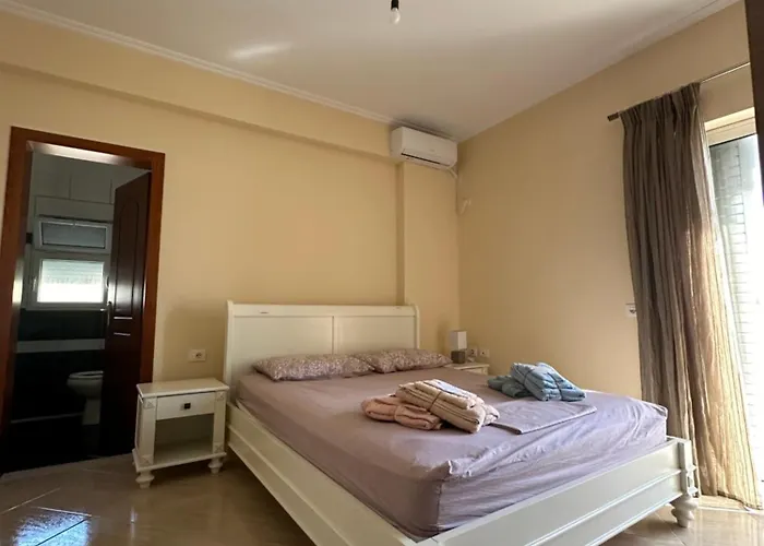 Aleksander Διαμέρισμα Σαράντα